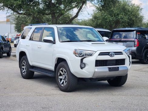 Used 2023 Toyota 4Runner TRD Off-Road image 2