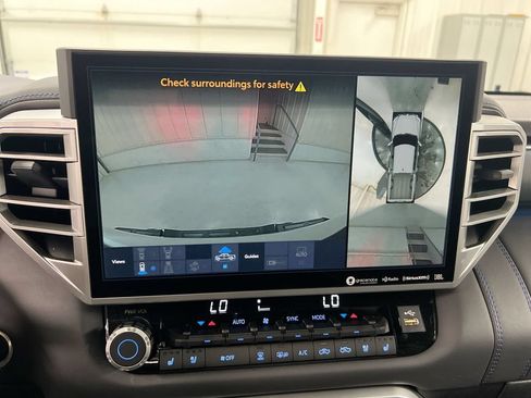 Used 2024 Toyota Tundra Platinum AWD/4WD image 15