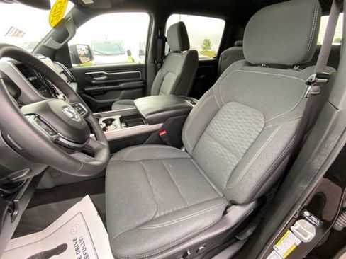 Used 2025 RAM 1500 Big Horn AWD/4WD image 11