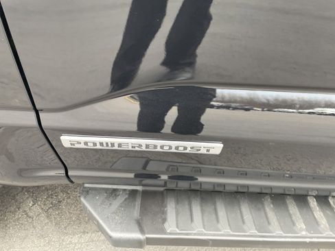 Used 2023 Ford F150 Lariat w/ Equipment Group 502A High image 4