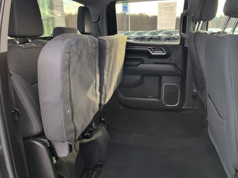 Used 2022 Chevrolet Silverado 1500 LT AWD/4WD image 17