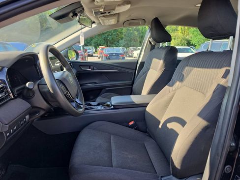 Used 2026 Toyota Camry LE FWD image 10