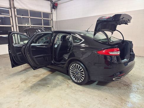 Used 2018 Ford Fusion Titanium image 10