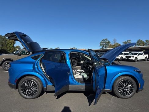 New 2025 Ford Mustang Mach-E Premium image 28