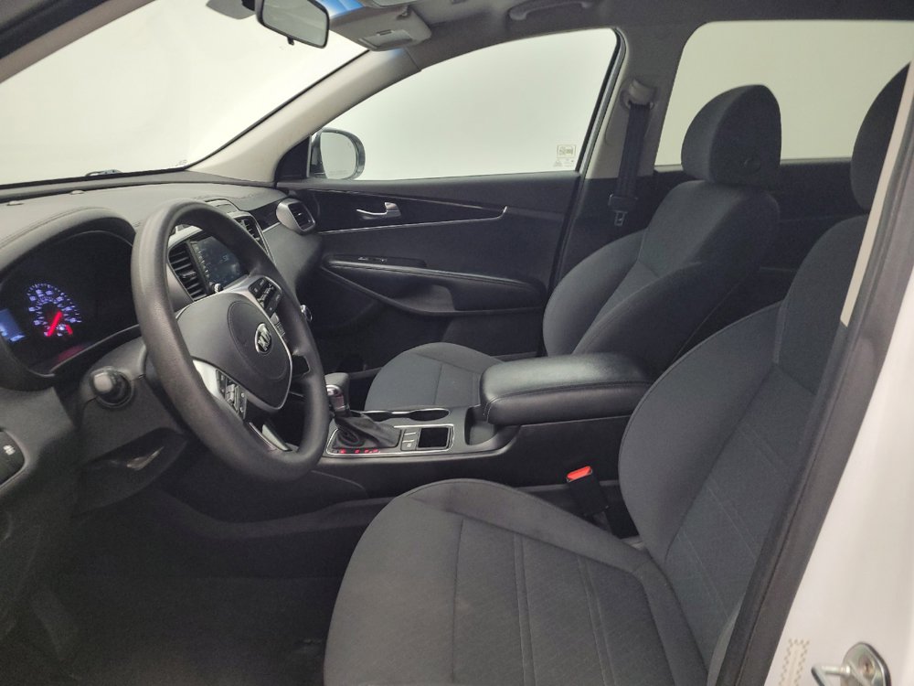 Used 2019 Kia Sorento FWD image 17
