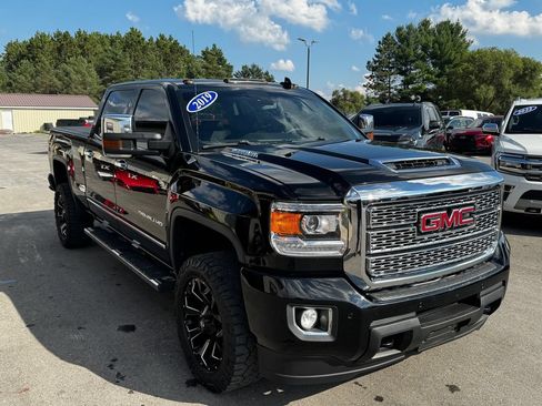Used 2019 GMC Sierra 2500 Denali AWD/4WD image 8