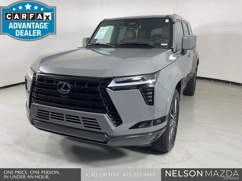 Used 2024 Lexus GX 550 w/ Accessory Package (2T) AWD/4WD image 1