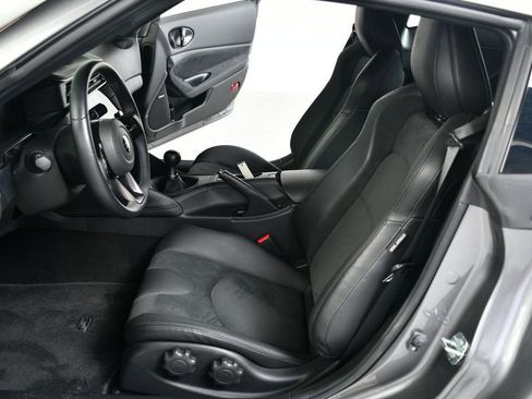 Used 2024 Nissan Z Performance w/ Floor Mat Package RWD image 25