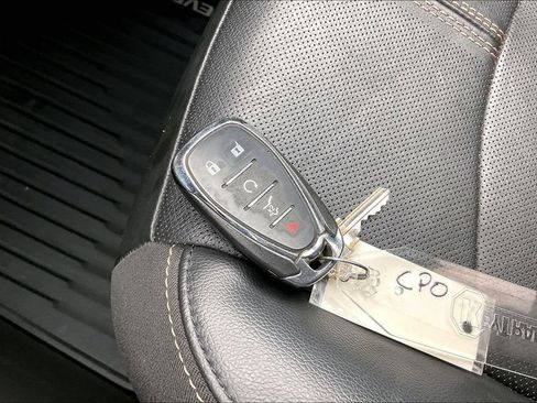 Used 2022 Chevrolet Equinox Premier FWD image 36