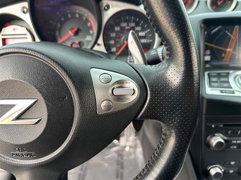 Used 2010 Nissan 370Z Touring w/ Sport Pkg RWD image 33