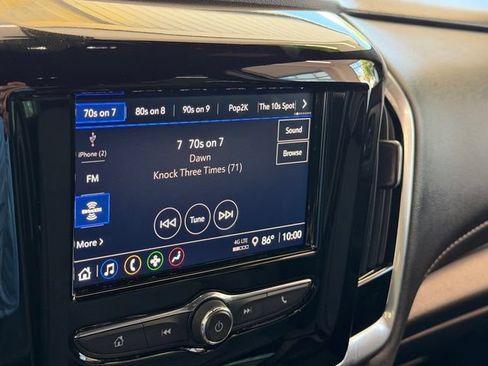 Used 2023 Chevrolet Traverse LT w/ LPO, Cargo Package FWD image 17