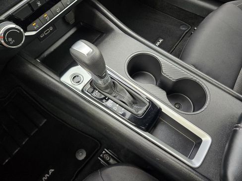 Used 2025 Nissan Altima 2.5 SV image 29