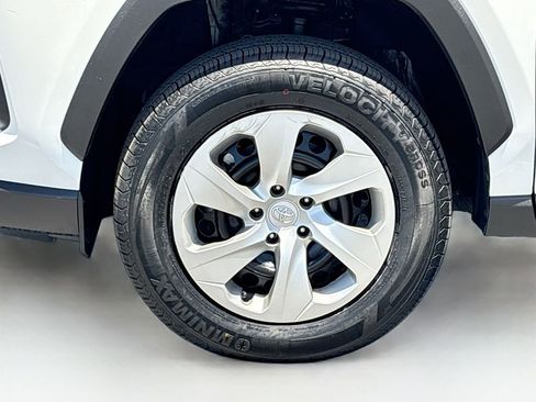 Certified 2022 Toyota RAV4 LE FWD image 29
