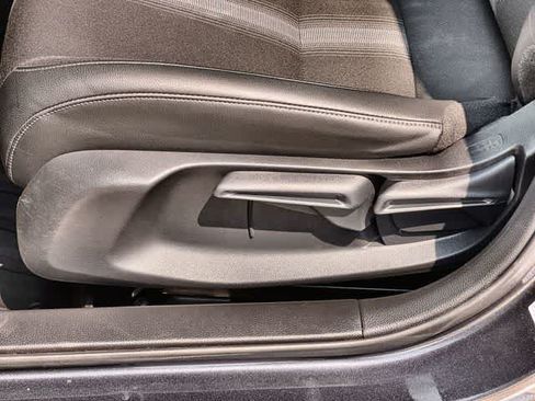 Certified 2025 Honda Civic Sport image 30
