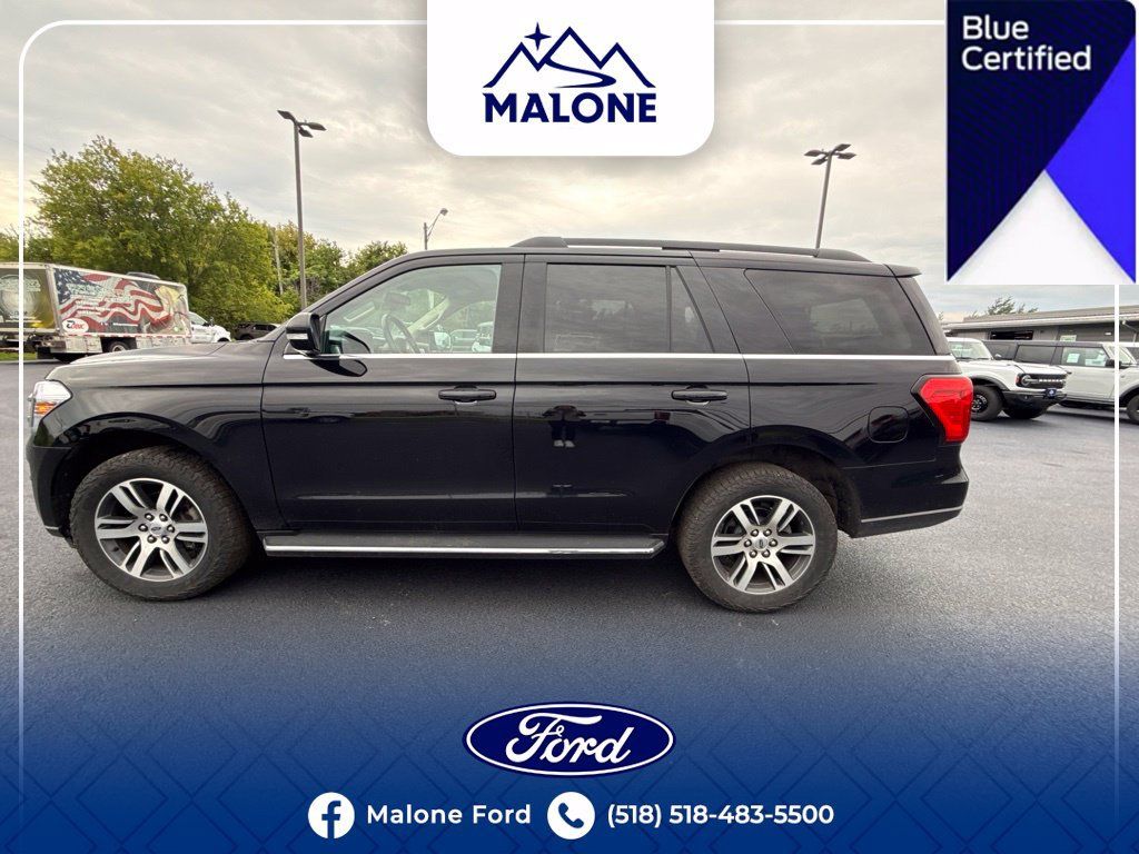 Used 2023 Ford Expedition XLT AWD/4WD image 3