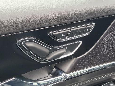 New 2026 Lincoln Corsair Premiere image 9