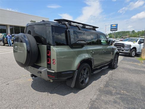 Used 2024 Land Rover Defender 130 X-Dynamic SE AWD/4WD image 3