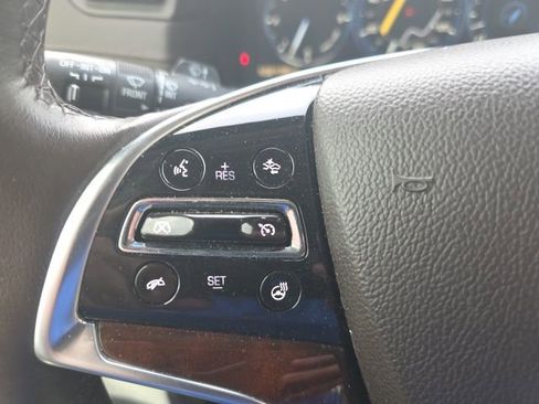 Used 2015 Cadillac Escalade Premium image 18