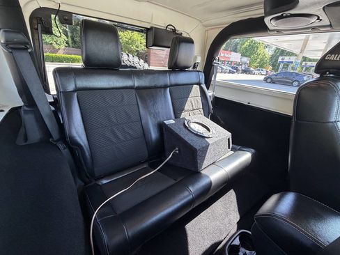 Used 2012 Jeep Wrangler Rubicon AWD/4WD image 9