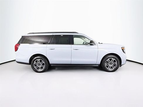 Used 2025 Ford Expedition Max Active AWD/4WD image 8