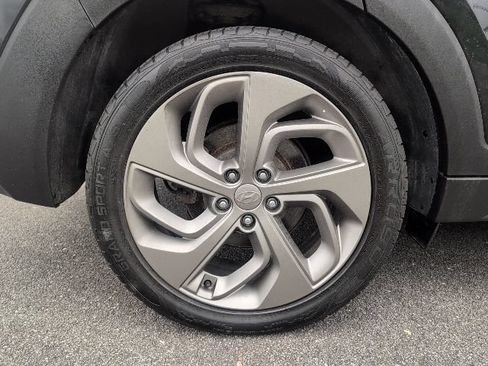 Used 2016 Hyundai Tucson Limited w/ Option Group 03 AWD/4WD image 9