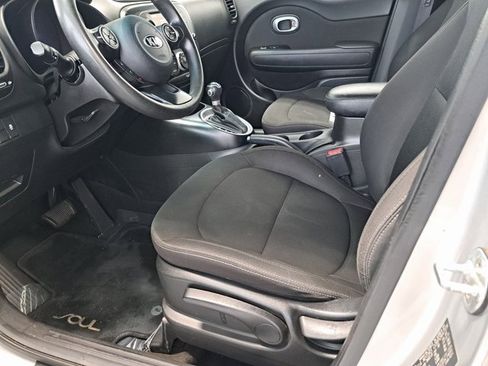 Used 2018 Kia Soul image 23