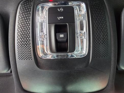 Used 2023 Mercedes-Benz GLB 250 image 29