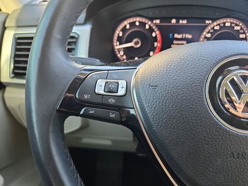 Used 2019 Volkswagen Atlas SEL Premium image 22