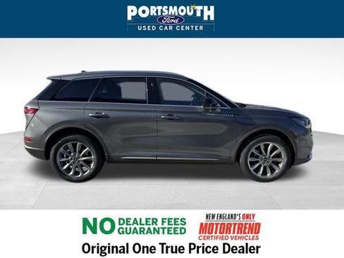 Used 2021 Lincoln Corsair AWD w/ Premium Package image 6