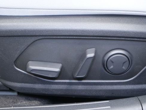 New 2026 Hyundai Elantra Limited image 16