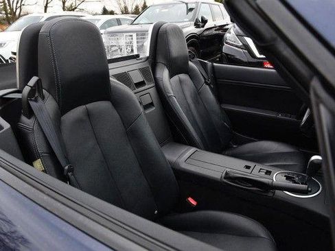 Used 2008 MAZDA MX-5 Miata Grand Touring w/ Premium Pkg image 8
