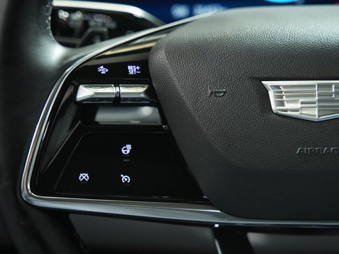 Used 2024 Cadillac Lyriq Luxury AWD/4WD image 36