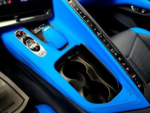 Used 2023 Chevrolet Corvette Stingray Premium Conv w/ Z51 Performance Package RWD image 17