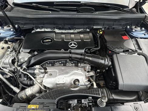 Used 2022 Mercedes-Benz GLB 250 4MATIC w/ Premium Package Lite image 18