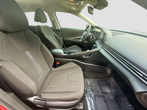 Used 2024 Hyundai Elantra SEL image 29