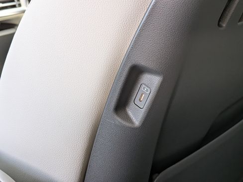 New 2026 Hyundai Santa Fe Limited FWD image 12