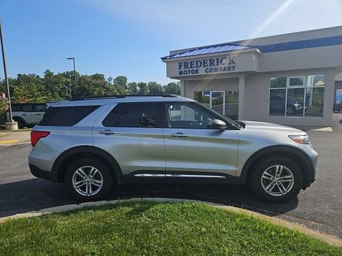Certified 2020 Ford Explorer XLT w/ Class III Trailer Tow Package AWD/4WD image 3