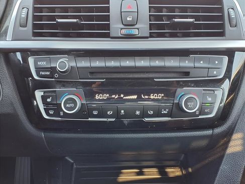 Used 2018 BMW 330i xDrive Sedan w/ Convenience Package image 19