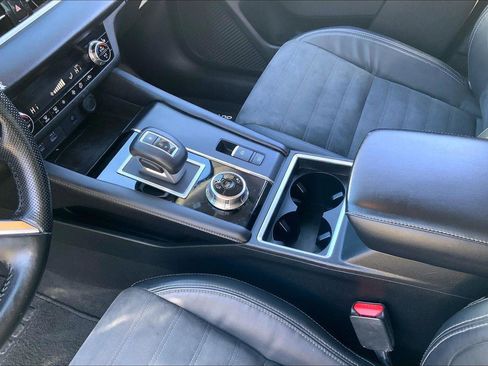 Used 2022 Mitsubishi Outlander SE image 14