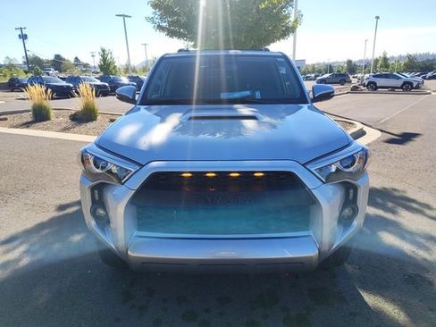 Used 2024 Toyota 4Runner TRD Off-Road Premium w/ Moonroof Package AWD/4WD image 8