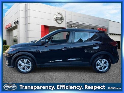 Used 2021 Nissan Kicks S image 7