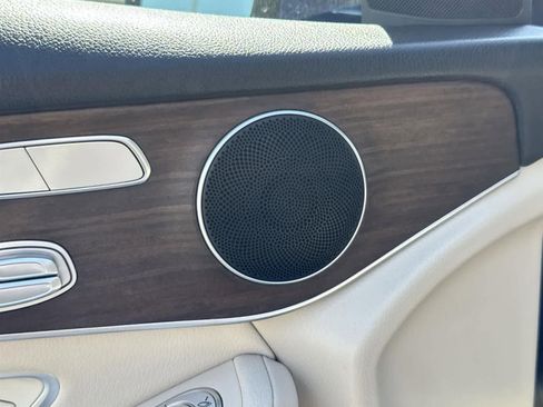 Used 2022 Mercedes-Benz GLC 300 image 20