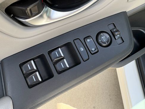 Certified 2024 Honda Pilot Touring image 12