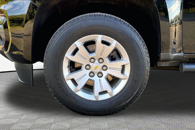 Used 2022 Chevrolet Colorado LT w/ LT Convenience Package AWD/4WD image 21