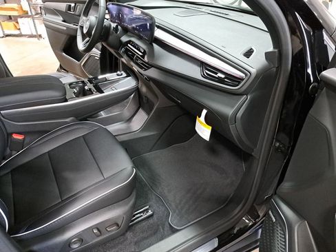 New 2026 Buick Enclave Preferred image 10