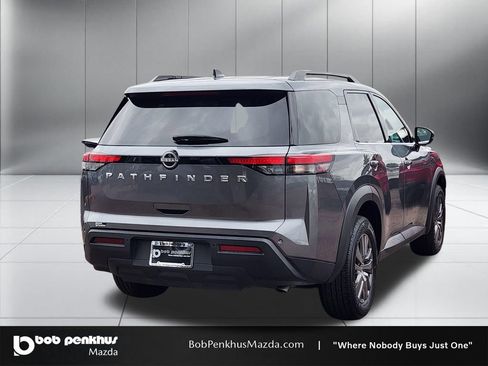 Used 2025 Nissan Pathfinder SV FWD image 25