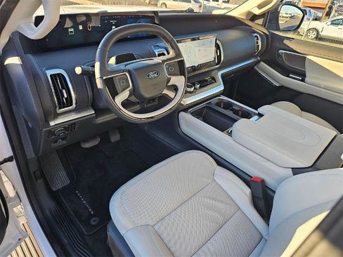 Certified 2025 Ford Expedition Max Platinum image 2