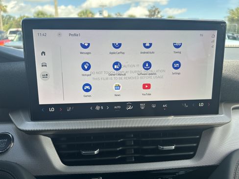 New 2025 Ford Explorer Active w/ Active Comfort Package image 24