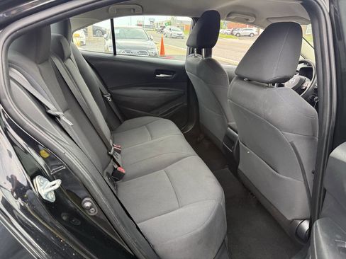 Used 2020 Toyota Corolla LE FWD image 13