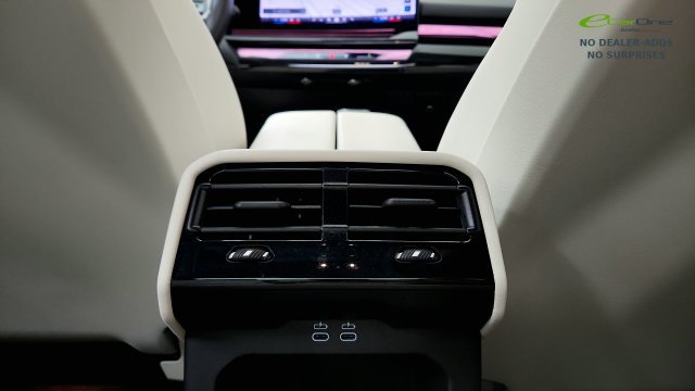 Used 2025 BMW i5 eDrive40 w/ M Sport Package AWD/4WD image 51